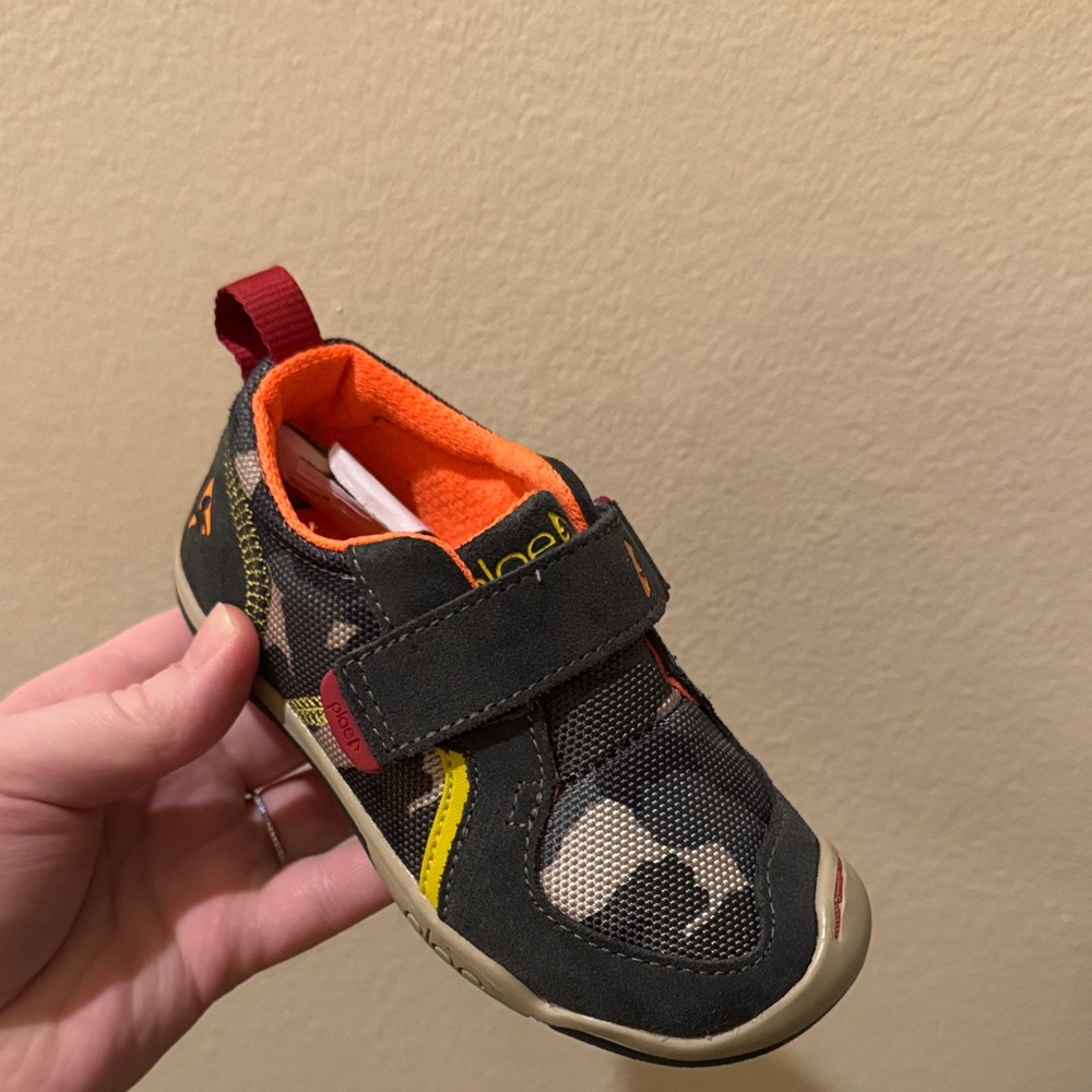PLAE Kids' Charcoal and Neon Camo Sneakers - Picture 6 of 6
